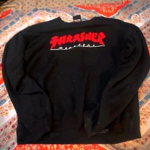 Medium size thrasher sweater